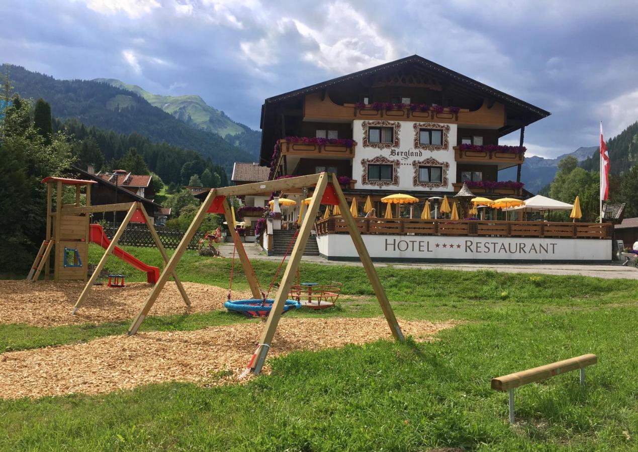 Hotel Bergland Lermoos Exteriör bild