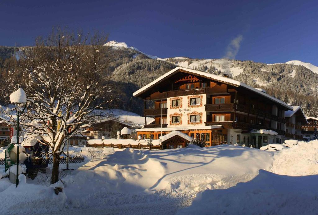 Hotel Bergland Lermoos Exteriör bild